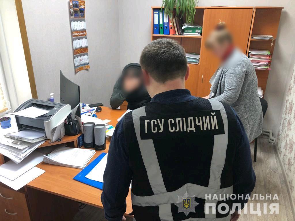 На Сумщині слідчі Нацполіції викрили схему виведення «у тінь» 30 мільйонів гривень державного підприємства