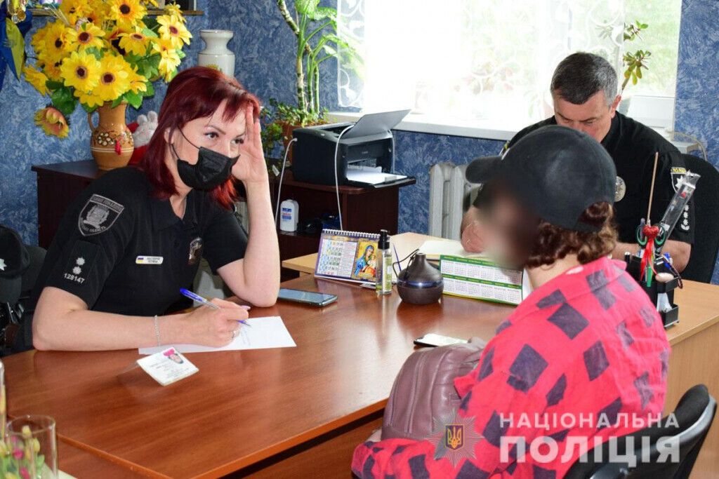Поліція Донеччини взяла під опіку неповнолітню мешканку так званої «ДНР», яка прийшла на лінію розмежування