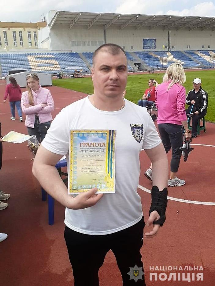Кінолог Олександр Лаврушко отримав «золото» на чемпіонаті з легкої атлетики серед осіб з інвалідністю
