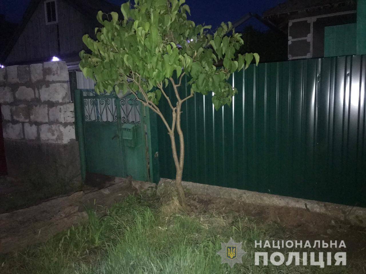 У Білгороді-Дністровському поліцейські затримали двох братів за підозрою у розбійному нападі на місцевих мешканців