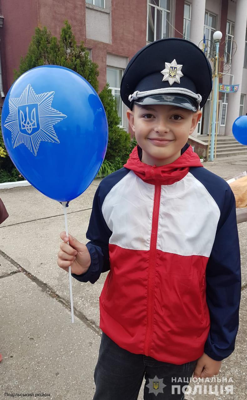З приємними сюрпризами, щирими посмішками та теплими обіймами: поліцейські Одещини привітали дітлахів зі святом