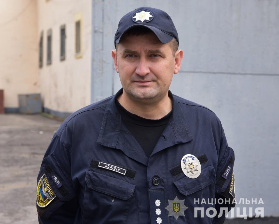 Одеський батальйон поліції особливого призначення привідкрив завісу до професійних таємниць курсантам місцевого юридичного коледжу