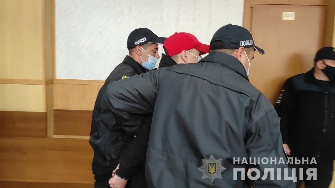 Одеські правоохоронці удосконалюють навички з конвоювання взятих під варту та засуджених осіб