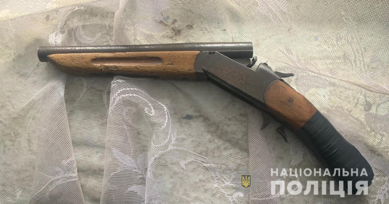 Поліцейські вилучили зброю у жителя Білгород-Дністровського району