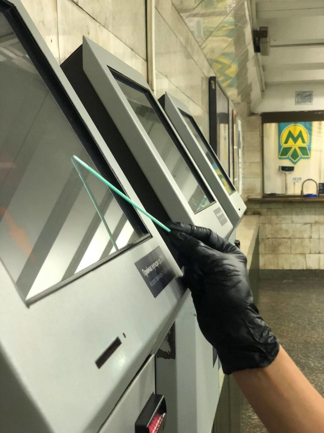 Майже 11 тисяч вірусів: вчені дослідили мікроби столичного метро