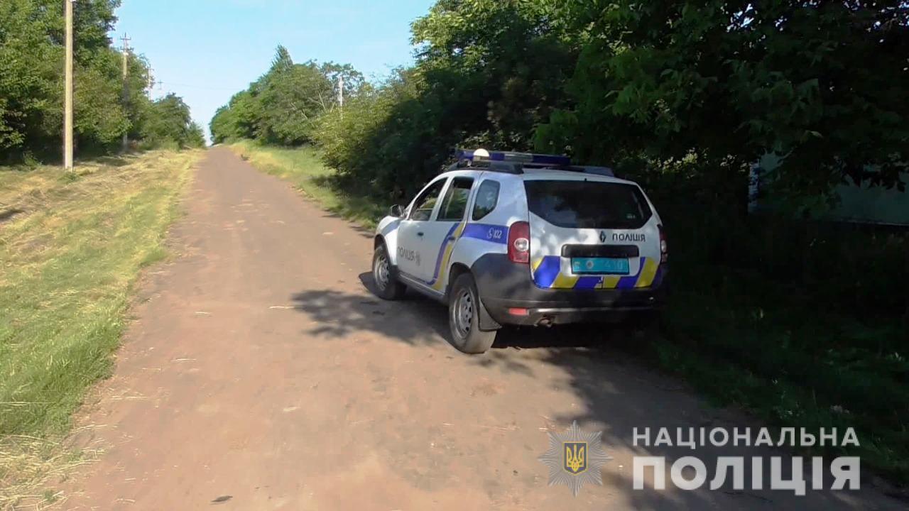 Подільські поліцейські притягують до кримінальної відповідальності жителя району, який  поранив односельця з мисливської рушниці