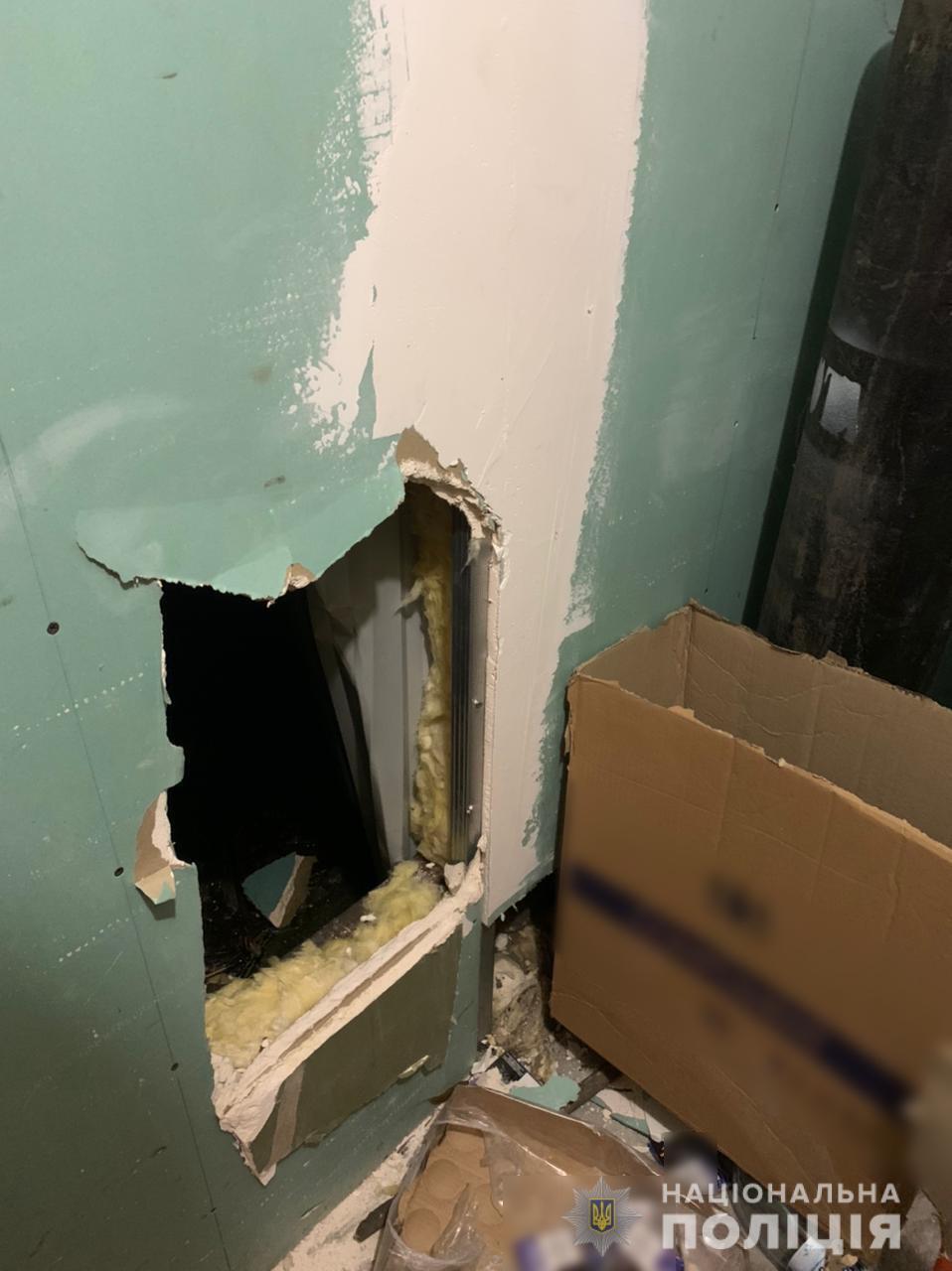 Татарбунарські поліцейські повідомили жителю Болградського району підозру у крадіжці з кіоску