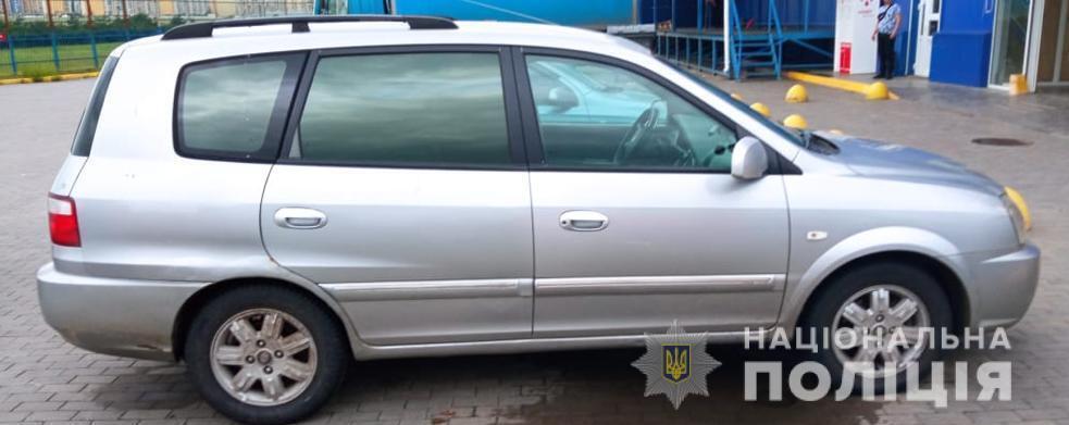 Двох жителів Одеси поліцейські викрили у незаконному заволодінні чужими автомобілями