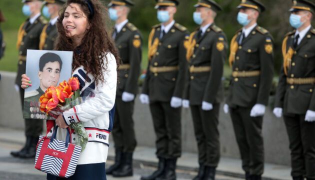 Журналістами року в Укрінформі стали Юлія Байрачна і Геннадій Мінченко