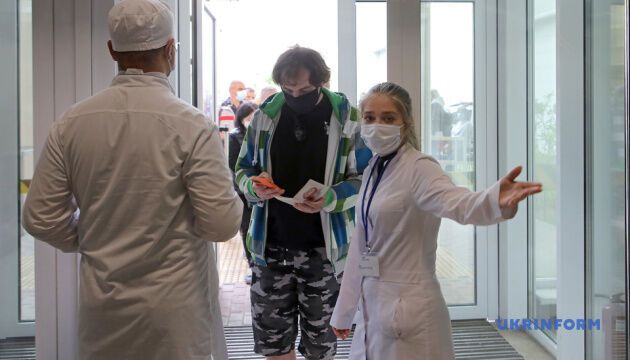 На вихідні в Україні запрацювали 10 центрів вакцинації