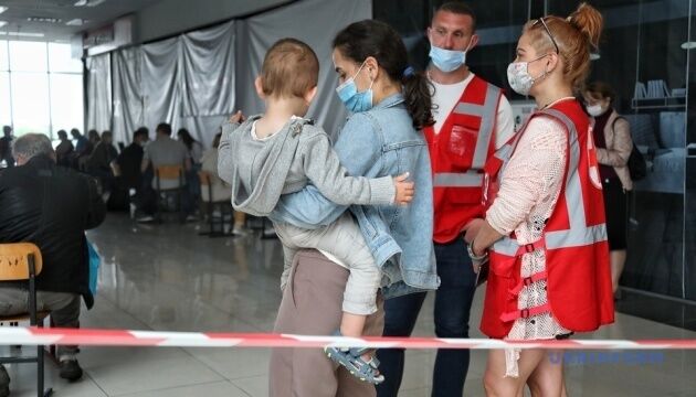 На вихідні в Україні запрацювали 10 центрів вакцинації