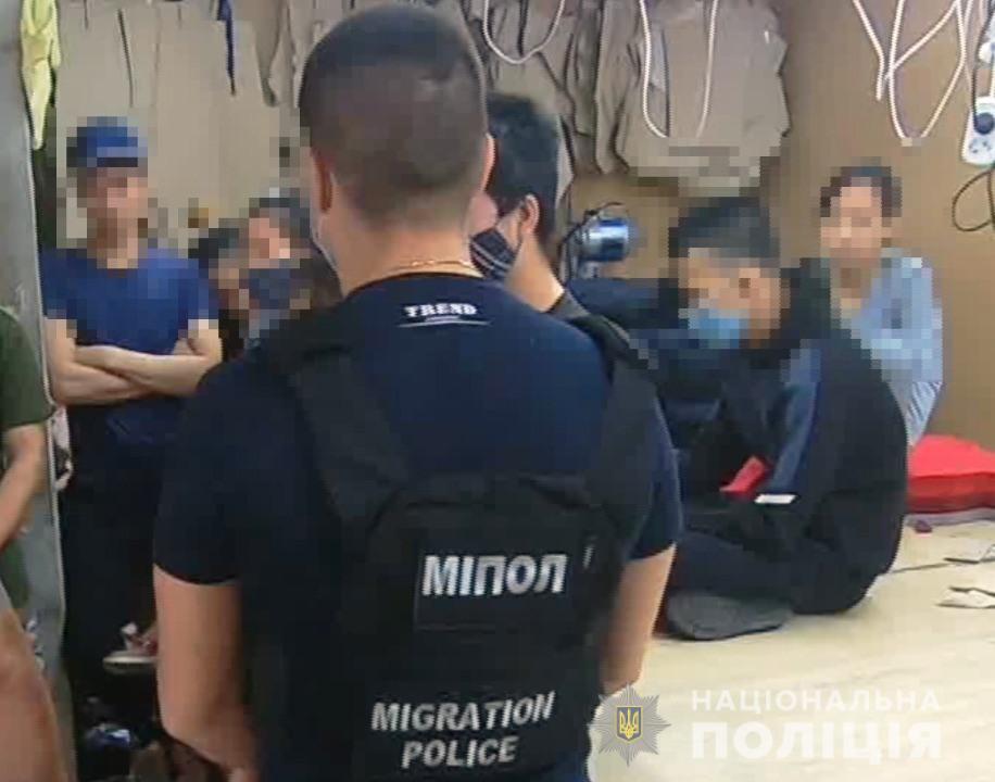 Одеські правоохоронці викрили майже пів сотні порушників міграційного законодавства