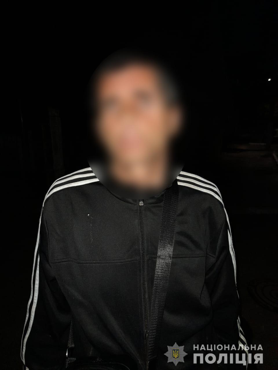 Поліцейські затримали жителя Білгорода-Дністровського за підозрою у незаконному зберіганні наркотичних засобів з метою збуту