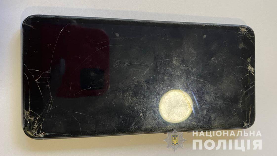 В Одесі правоохоронці оперативно повернули жителю Суворовського району викрадений телефон