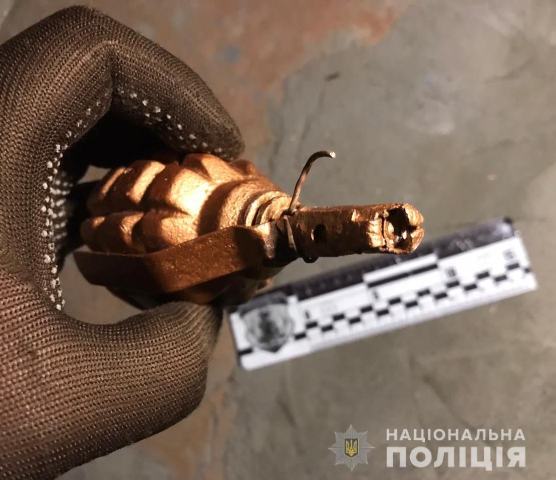 Поліцейські викрили 36-річного одесита в скоєнні хуліганських дій у дворі житлового будинку на вулиці Адмірала Лазарєва