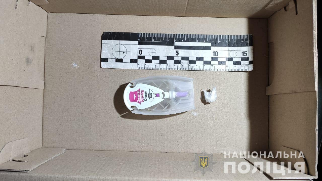 Поліцейські затримали жителя Білгорода-Дністровського за підозрою у незаконному зберіганні наркотичних засобів з метою збуту