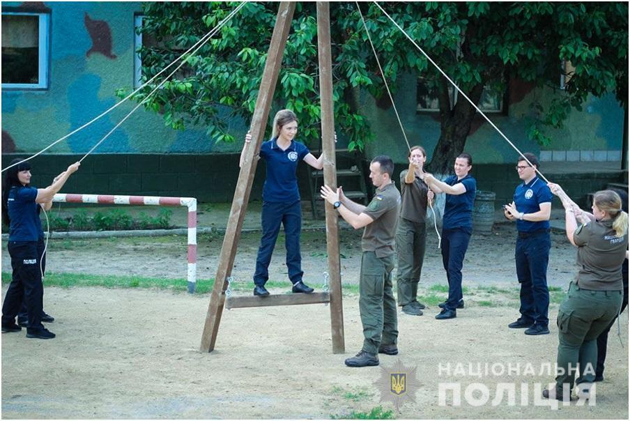Психологи поліції Одещини з колегами із Національної гвардії провели заняття з тимбілдингу