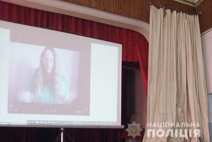 Поліцейські проводять профілактичні заходи з підлітками Подільського району