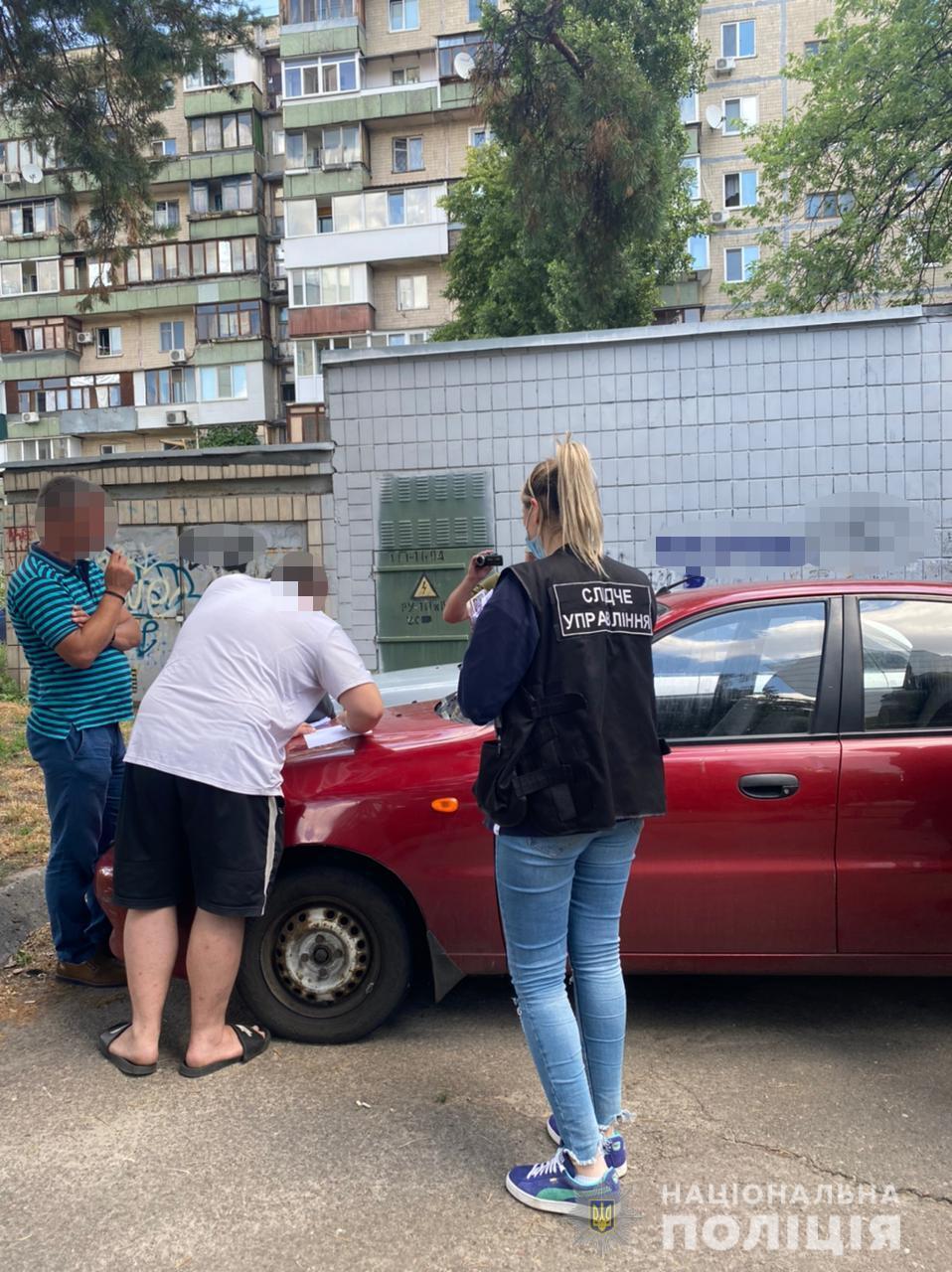 Одеські правоохоронці викрили двох жителів столиці у збуті фальшивої валюти