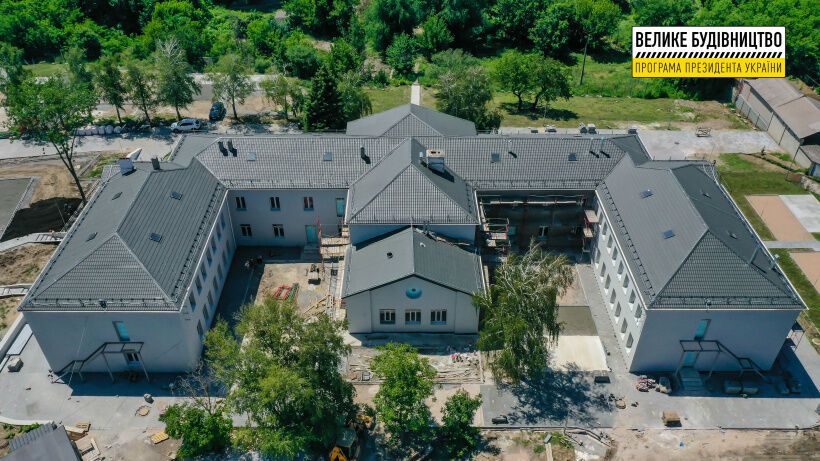 У Маріуполі оновлюють найстаріший дитсадок - відео