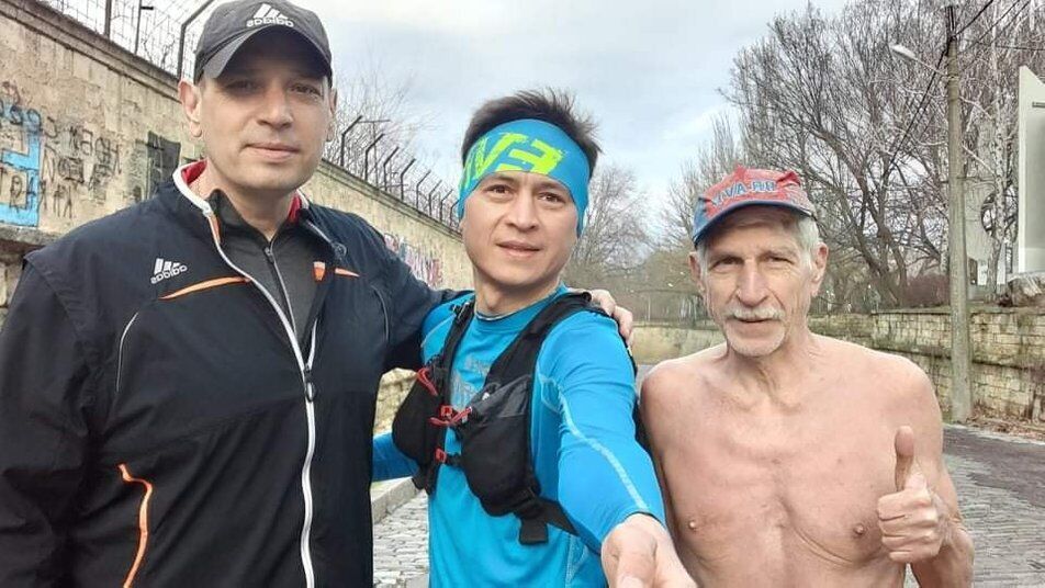 76-річний марафонець з Миколаєва розповів, чому віддає перевагу бігу