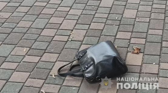 Поліцейські оперативно затримали вихідця із Закавказзя за пограбування одесита