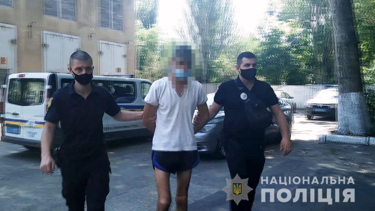 В Одесі поліцейські оперативно затримали іноземця за підозрою в умисному вбивстві свого орендодавця