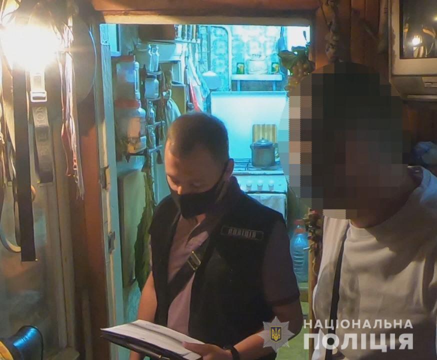 В Одесі правоохоронці викрили приватного нотаріуса у шахрайстві з нерухомістю