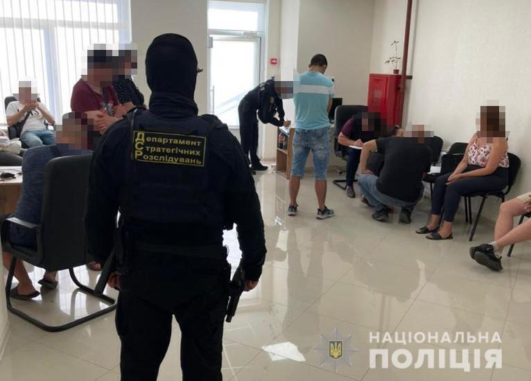 В Одесі поліція затримала організатора та 5-х спільників: організували «Call-centre» із мільйонними оборотами