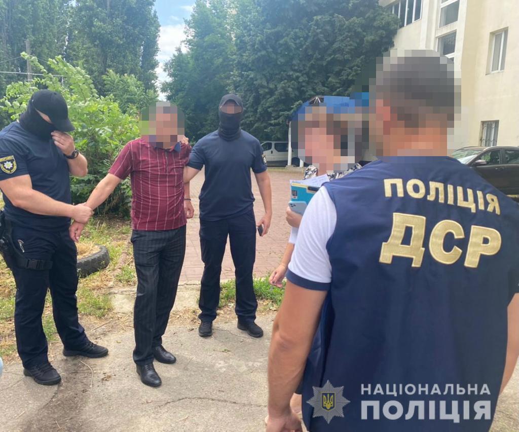 Понад 110 тис. грн за розміщення МАФів – в Одесі поліція затримала в.о. керівника комунальної установи міськради