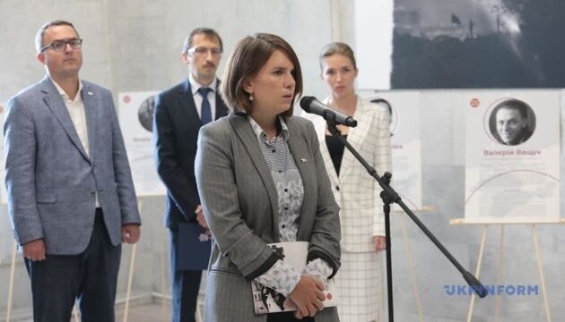 У Києві відкрили виставку, присвячену жертвам насильницьких зникнень в окупованому Криму