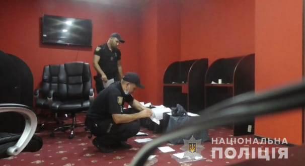 Поліцейські припинили діяльність підпільного грального закладу в Березівці