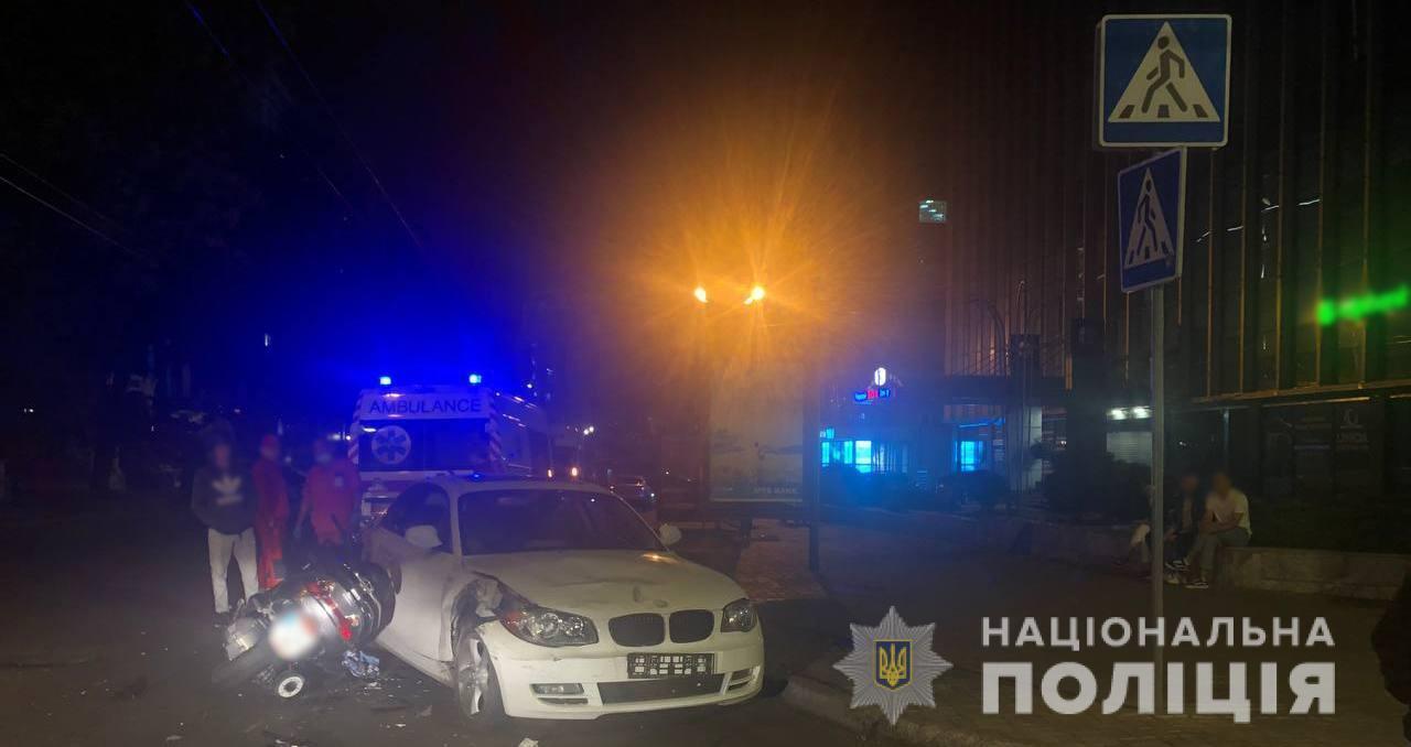 Поліцейські розслідують обставини смертельної ДТП в Приморському районі Одеси