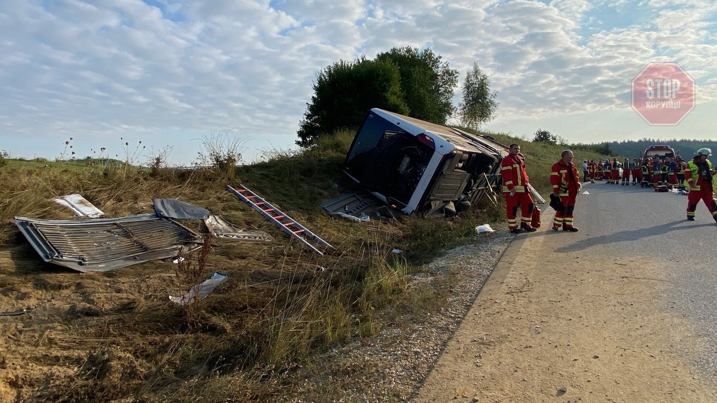  У Німеччині перекинувся автобус з туристами Фото: br.de