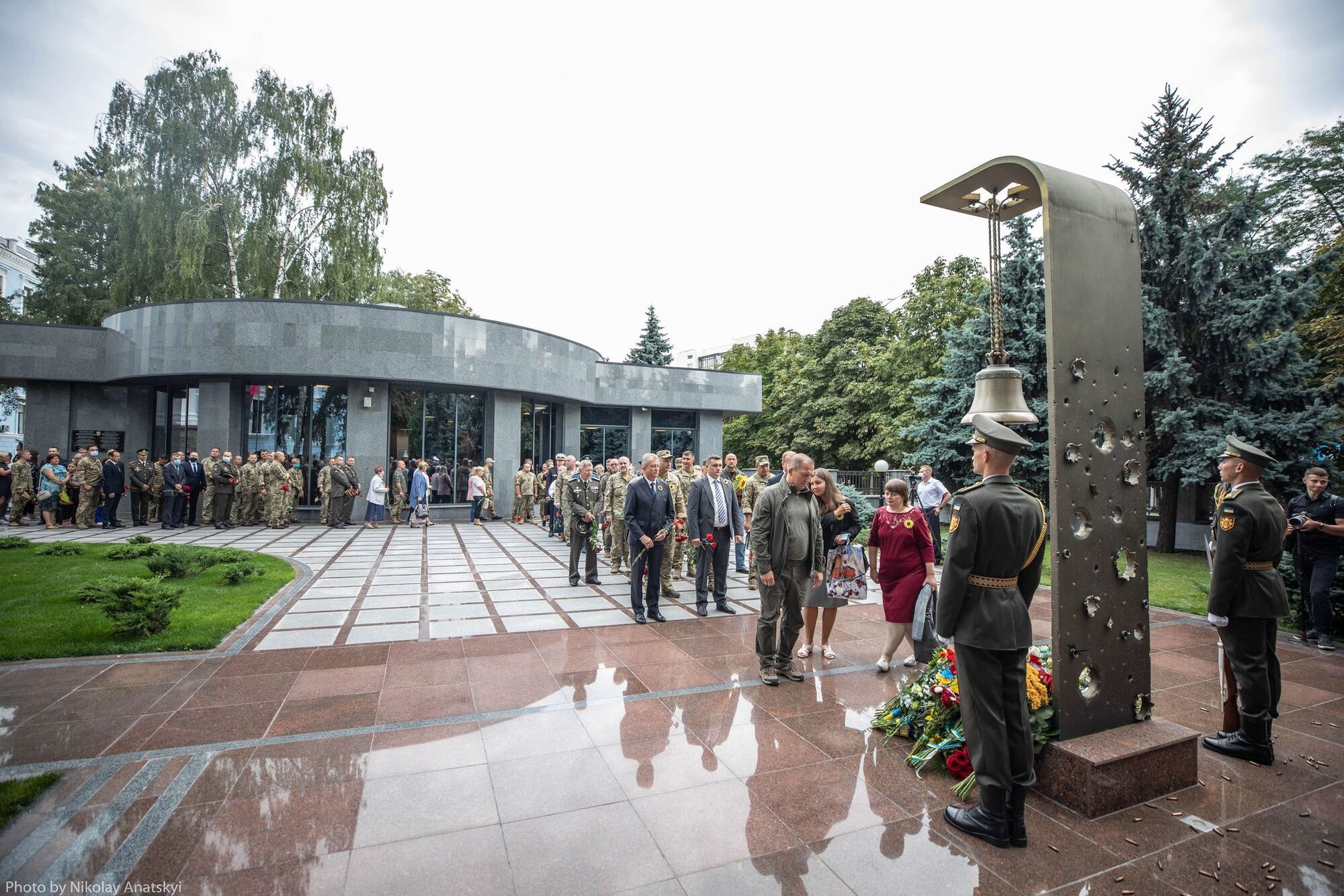 Керівництво держави та МВС вшанувало пам'ять військових та правоохоронців, які загинули, захищаючи Україну
