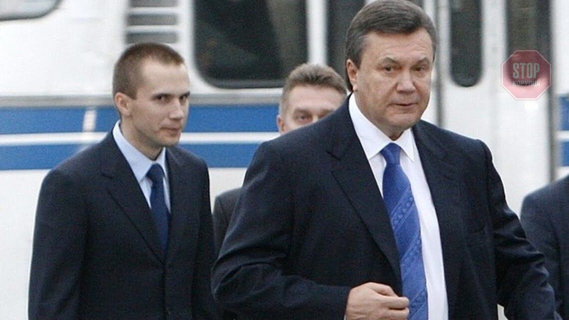  Експрезидент-утікач Віктор Янукович та його син Олександр Фото: скріншот