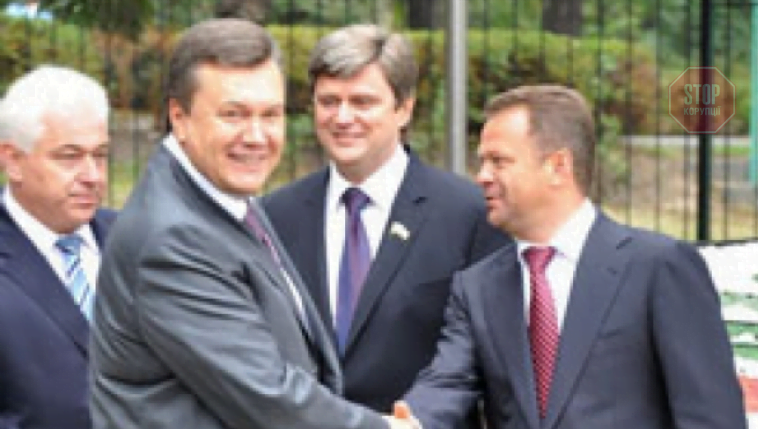 Віктор Янукович і Анатолій Федорук Фото: antikor.com.ua
