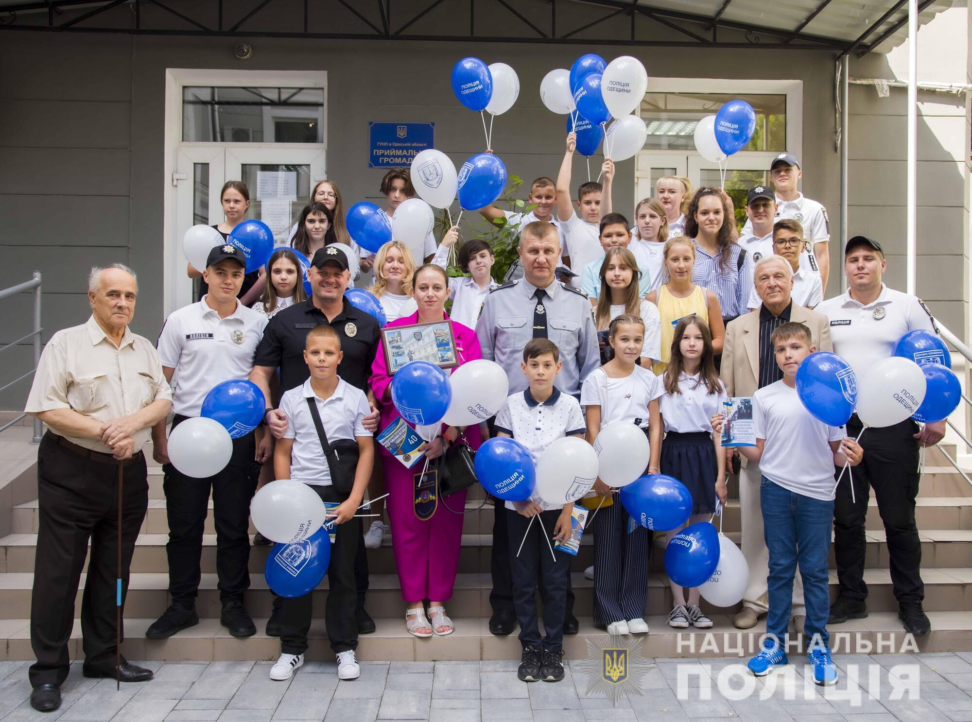 Поліцейські привітали школярів Одещини із Днем знань