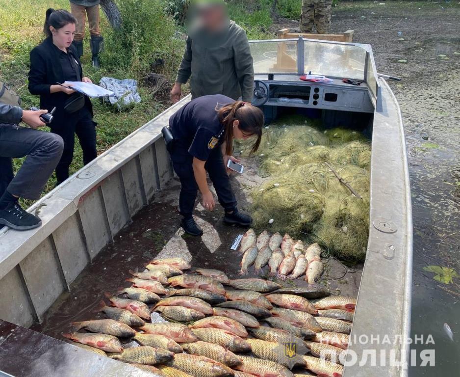 Водна поліція викрила на Дністровському лимані двох браконьєрів