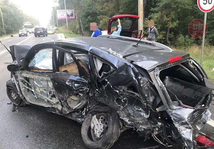  В Киеве пьяный водитель протаранил 7 автомобилей Фото: НП