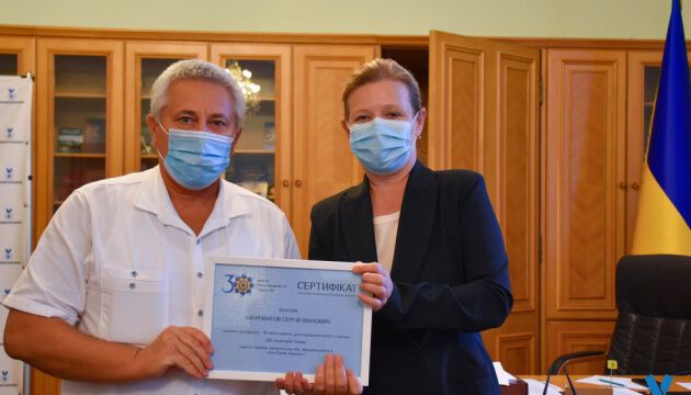 Лапутіна вручила 64 ветеранам зі складними пораненнями сертифікати на реабілітацію