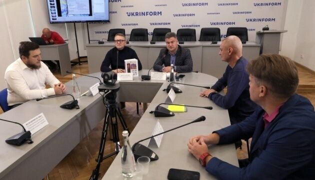 До 120-річчя художника Миколи Глущенка видали книгу та знімуть фільм