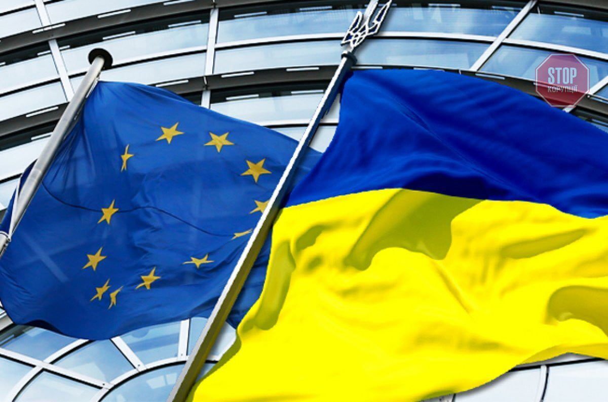  ЄС підняв питання про скасування безвізу з Україною Фото: eurointegration.com.ua