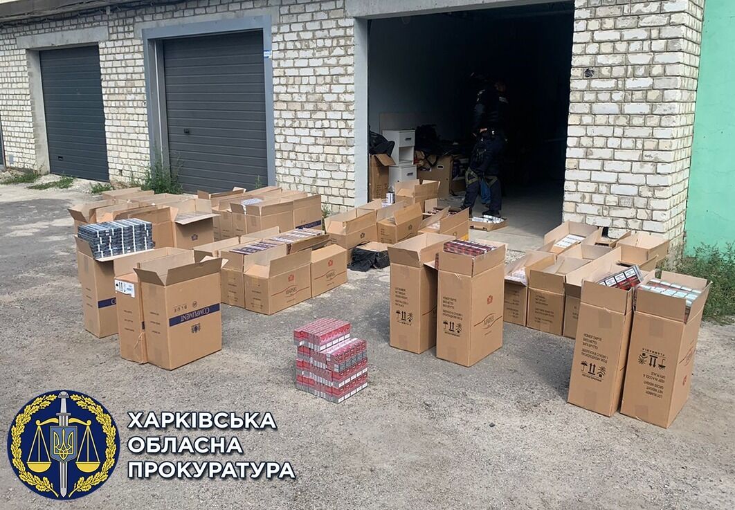 Вимагання, захоплення майна та контрабанда тютюнових виробів – повідомлено про підозру членам організованої групи (ФОТО)