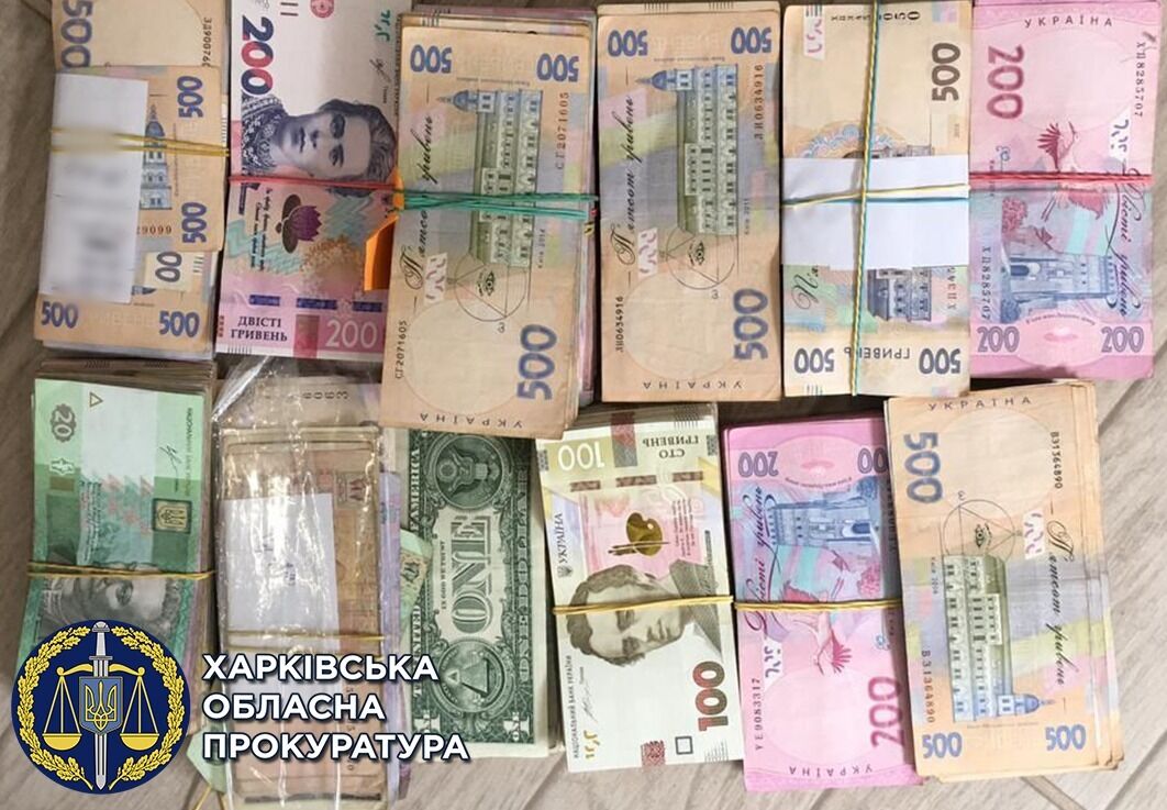 Вимагання, захоплення майна та контрабанда тютюнових виробів – повідомлено про підозру членам організованої групи (ФОТО)