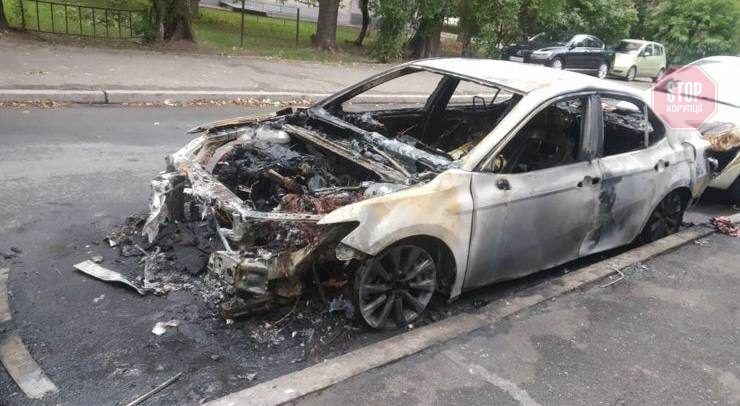  Авто адвоката спалили після захисту прав клієнта з Броварів Фото: СтопКор