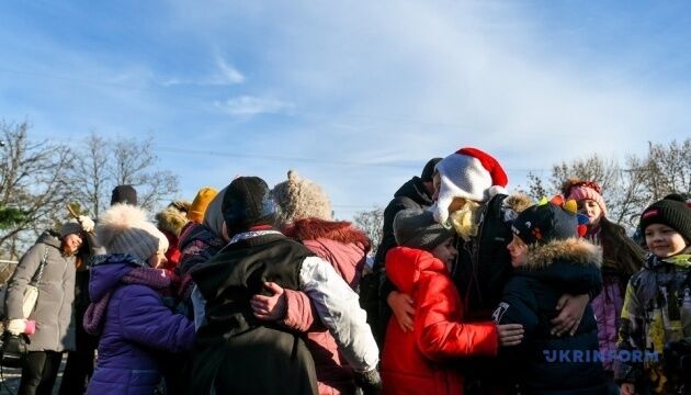 Вертепи та забави: на Хортиці провели фестиваль «Козацька коляда»