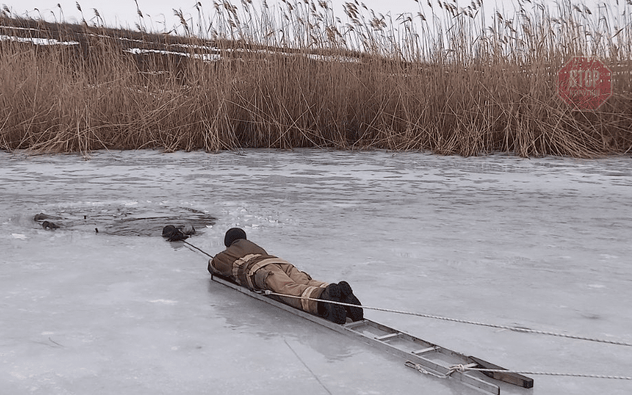  На Донеччині знайшли тіло чоловіка у річці Фото: ДСНС
