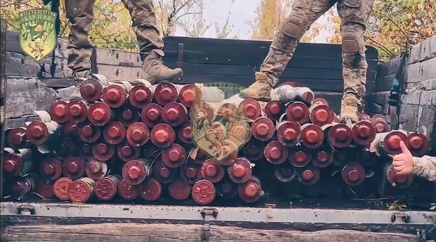 Бійці ЗСУ ''дістали'' вантажівку рф, вщент наповнену БК для ''Градів'' (відео)