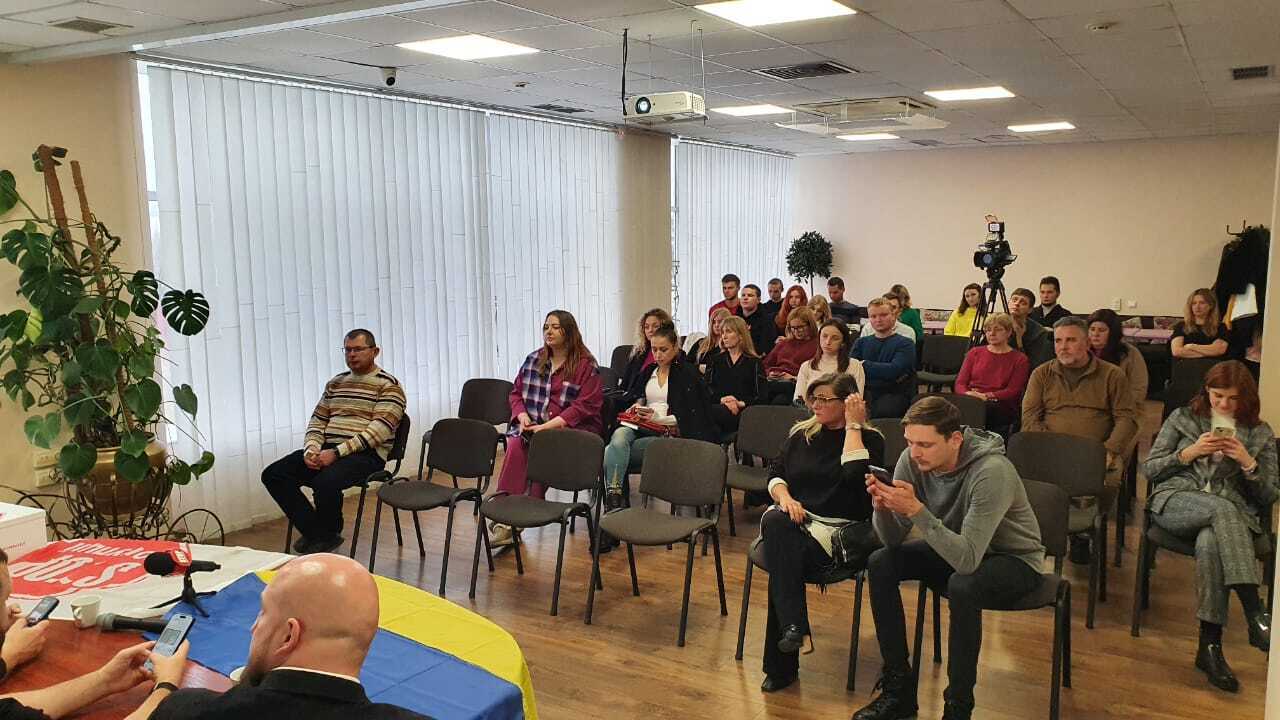 У Хмельницькому пройшли установчі збори з відкриття нового осередку ''Стоп корупції''